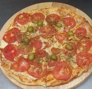 Pizza napolitana con jamón