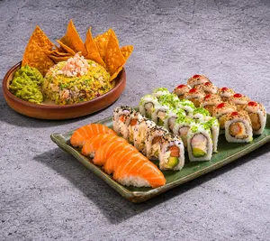 Omakase x40 + Nachos Shrimp Tartar