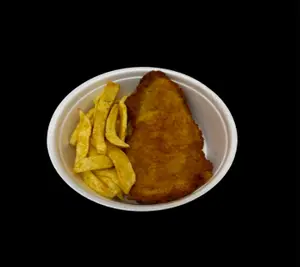 MILANESA DE POLLO CON PAPAS FRITAS