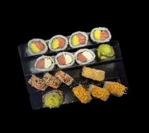 SALMÓN  BLACK x 15 piezas
