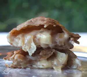 Cebolla caramelizada y queso