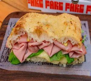 Focaccia Mortadela