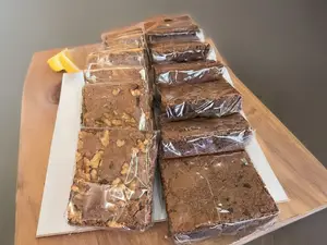 Porcion de brownie sin nueces