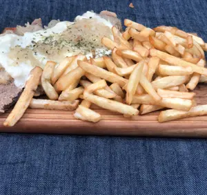 Milanesa fugazzetta con papas