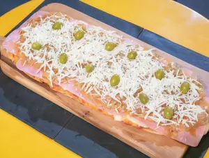 24 pizza fuga, jamón y provo