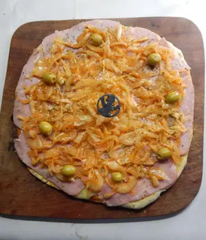 C23-FUGAZZETTA CON JAMON