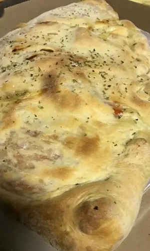 Calzone con cantimpalo