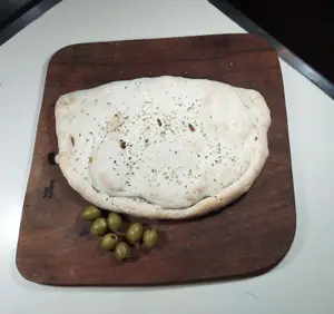 Calzone napolitano con jamón