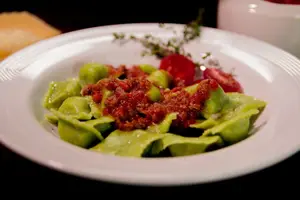 Raviolones 4 Quesos Masa Verde