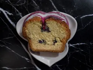 Budín de arándanos por porción