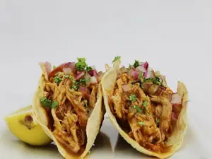 Tacos de Bondiola Braseada