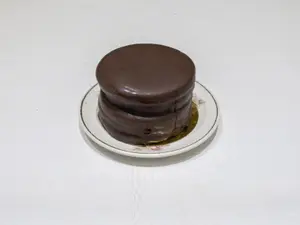 Alfajor grande de chocolate