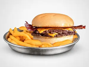 CheeseBacon Callejera (Doble) + Papas Chicas