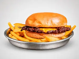 CheeseBacon Callejera (Simple) + Papas Chicas
