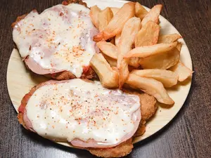 Suprema napolitana + papas