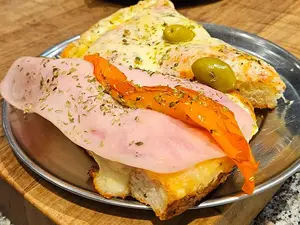 Porcion de jamon y morron