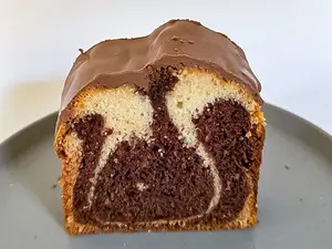 Budín marmolado