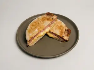 Sándwich de pan arabe