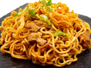 Yakisoba pollo