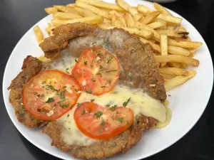 Milanesa de carne napolitana