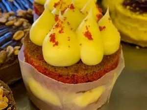 Porcion de torta red velvet