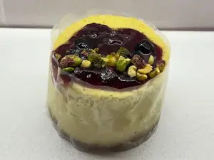 Porción cheesecake de pistacho
