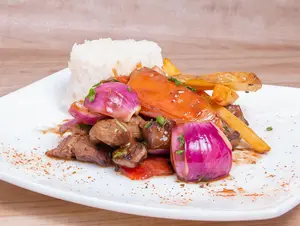Salteado de lomo