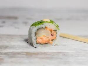 Tartare roll (10 piezas)