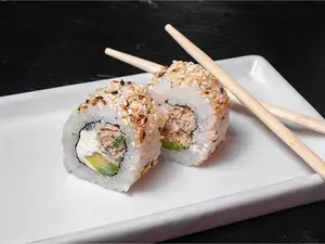 Tuna roll (10 piezas)