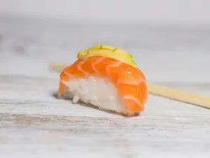 Niguiri de salmón (10 piezas)