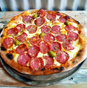 Pizza calabresa