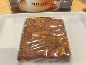 Cuadrado de brownie con nuez