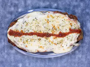 Milanesa de ternera napolitana