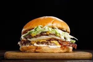 Hamburguesa oklahoma + papas