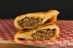 Empanada De Carne Mechada