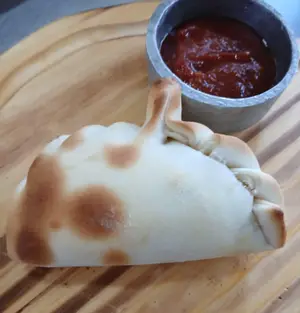 Empanada de carne braseada