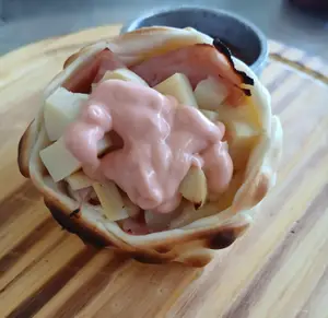 Palmito, jamón y salsa golf
