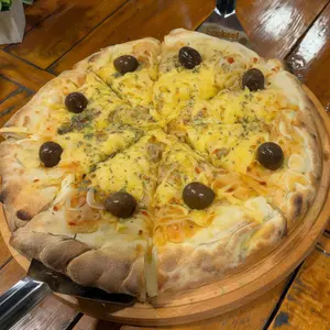 Pizza fugazzeta rellena