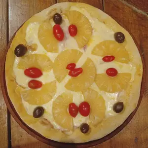 Pizza jamón y ananá