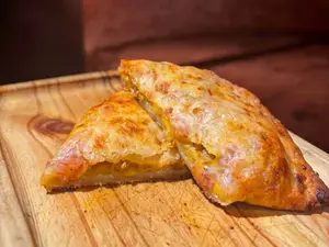 Masa de chipa panceta rellena
