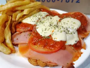 Milanesa napolitana