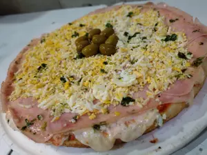 Pizza ( Jamón y Huevo Duro )
