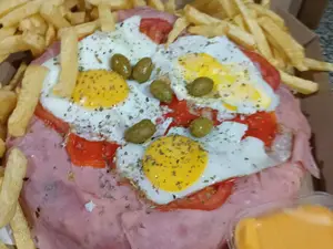 Pizzanesa con fritas