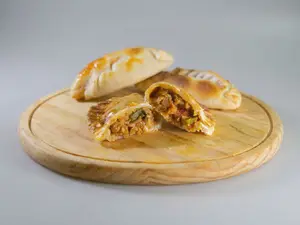 Empanada de carne a cuchillo