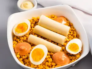 Choclo, huevo y palmitos
