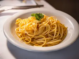 Spaghetti manteca y queso