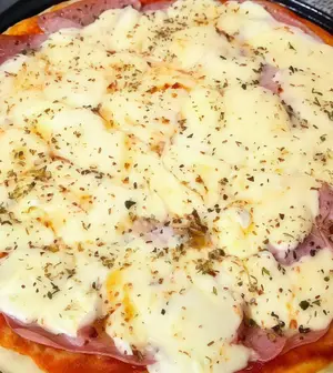 Pizza con jamón