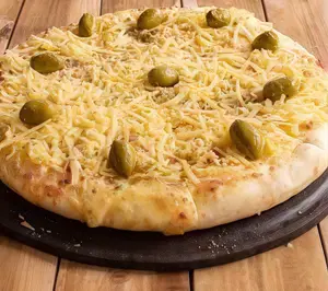 Pizza con jamón y provolone