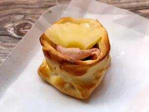 Canastita de jamón y ananá