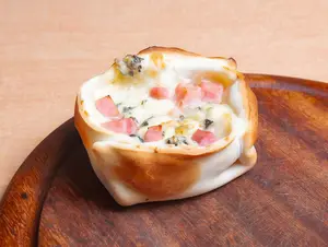 Canastita de roquefort y jamón